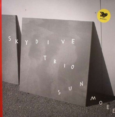 SkyDive Trio - Sun Moee